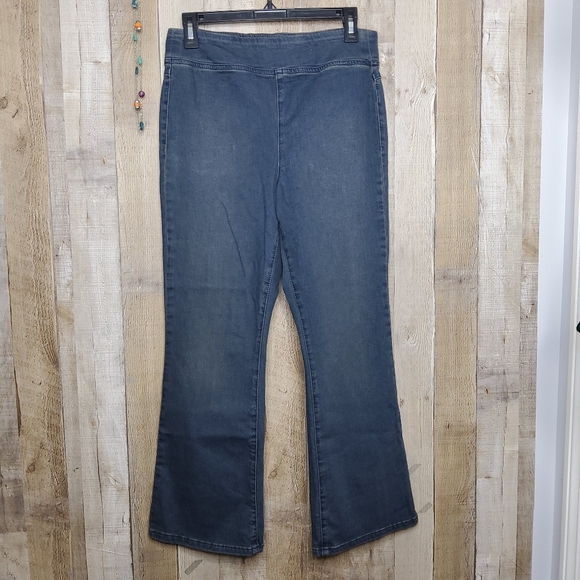 Free People In My Feelings Crop Flare Blue Jeans Pull-on Mid-rise Size Medium - Picture 3 of 11